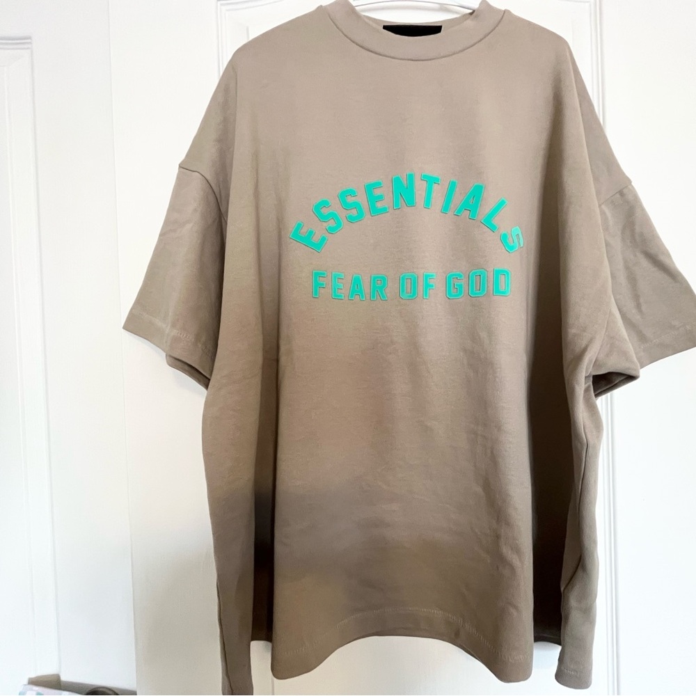 Fear of God ESSENTIALS Seal Heavy T-Shirt with Mint Green Logo - Size M